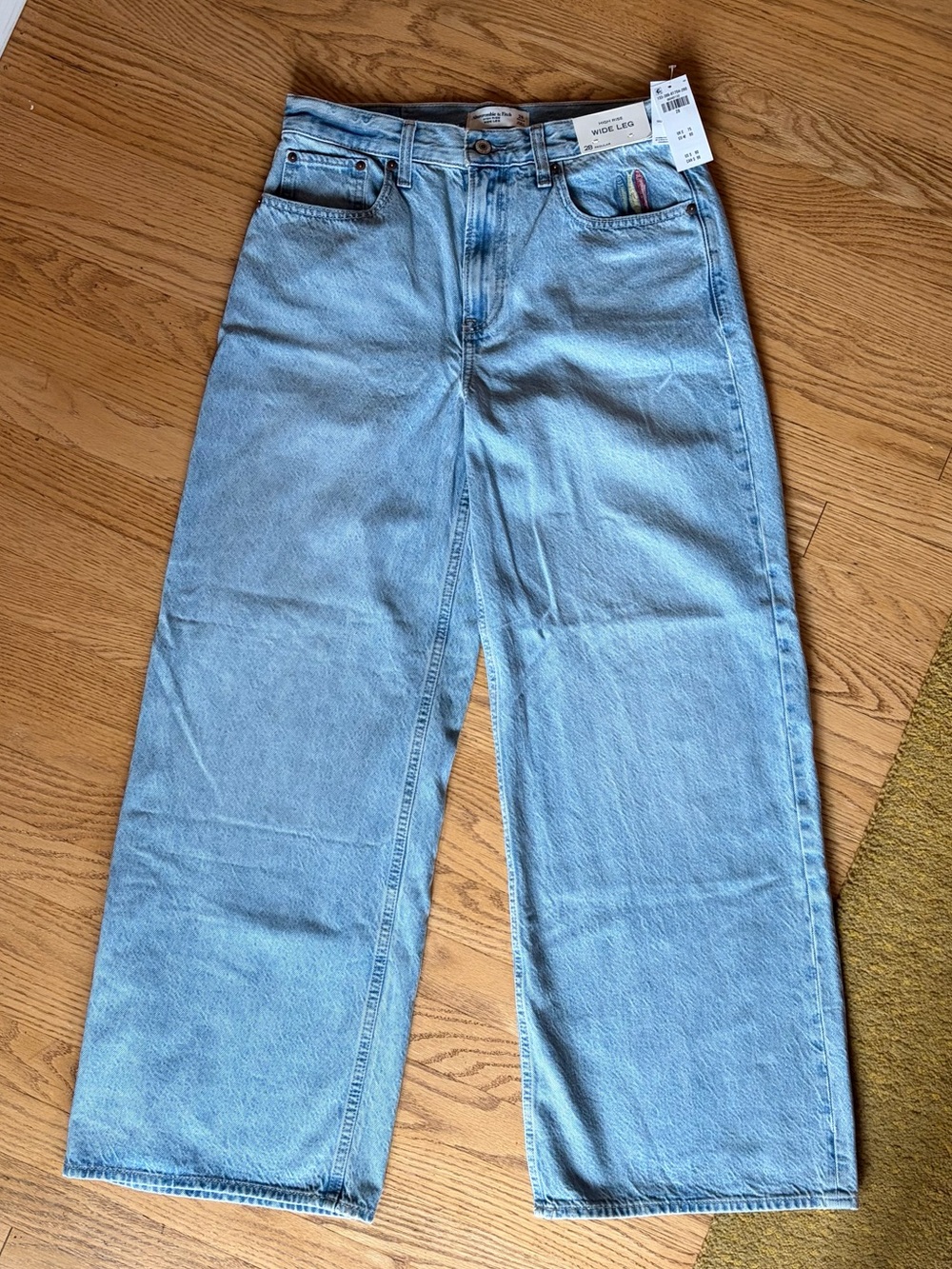 Abercrombie & Fitch High Rise Wide Leg Fish Embroidered Jean